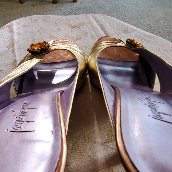 Gold heels - Picture 7 of 8